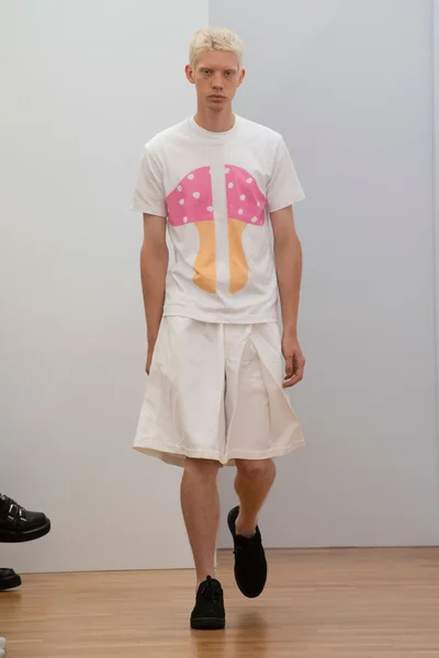 Look 5